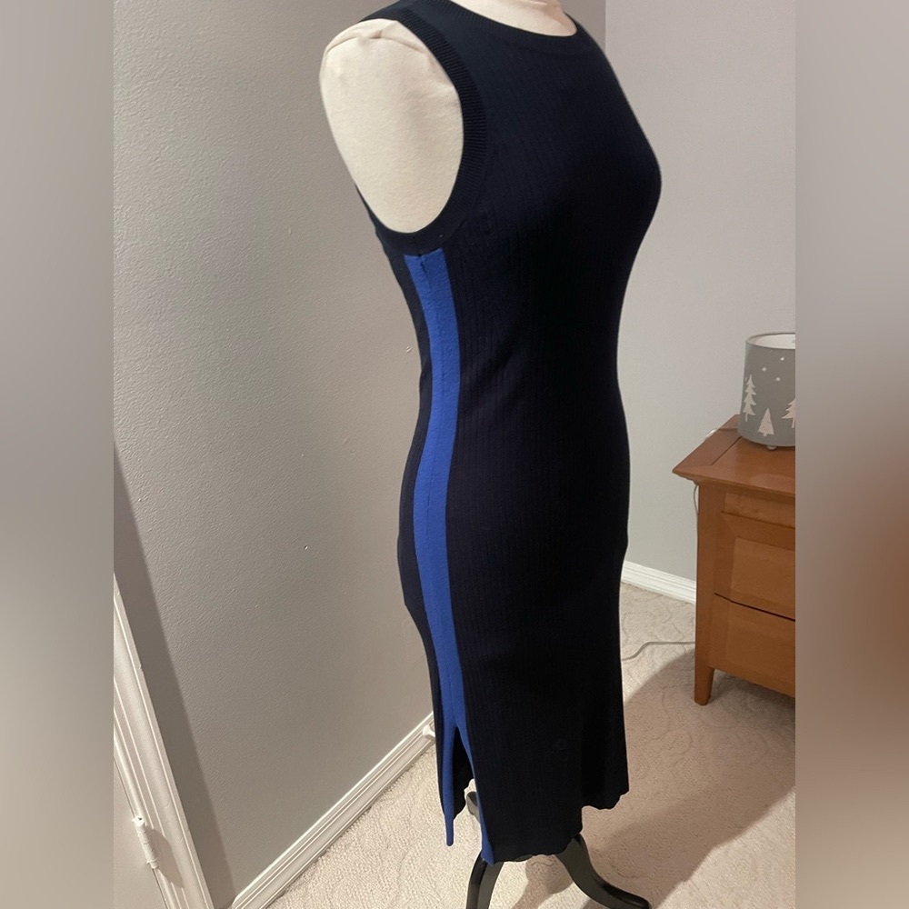 Banana Republic Cotton ribbed knitted  Dress with blue line in size XSmall
